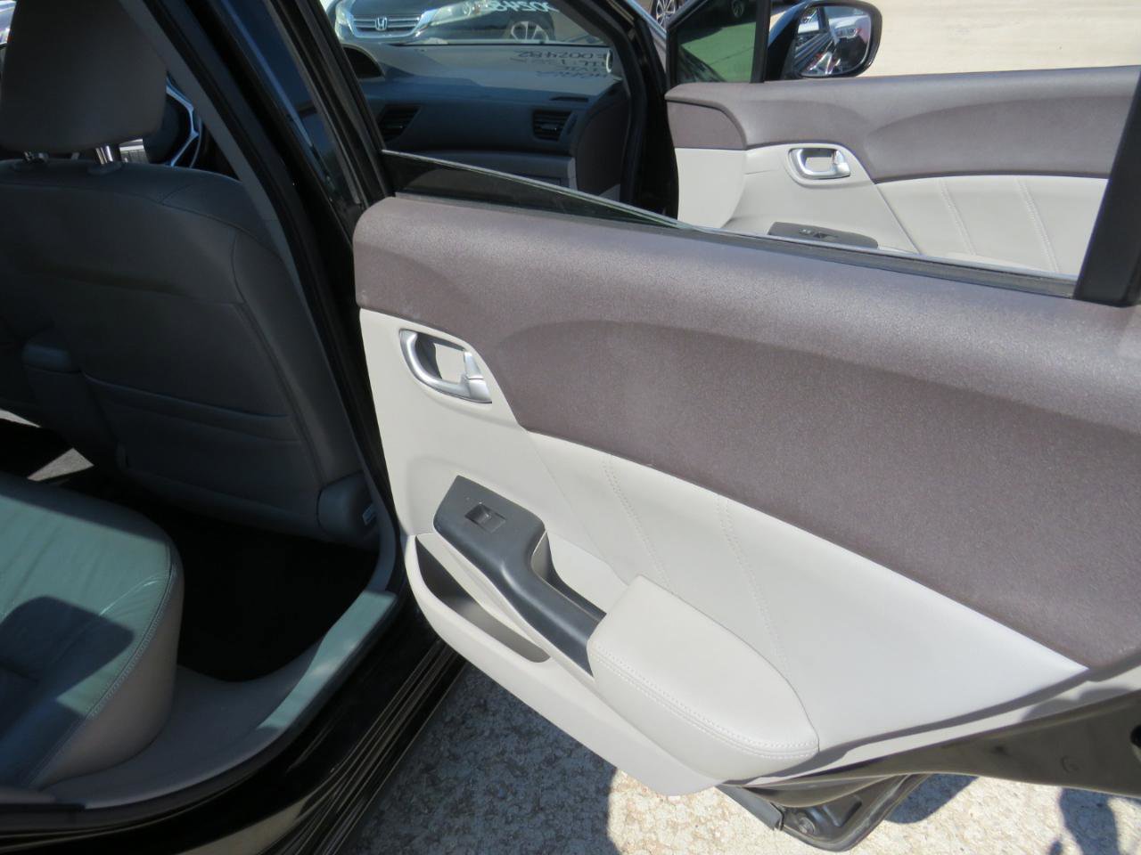 Used 2012 Honda Civic CVT AT-PZEV with Leather image 23