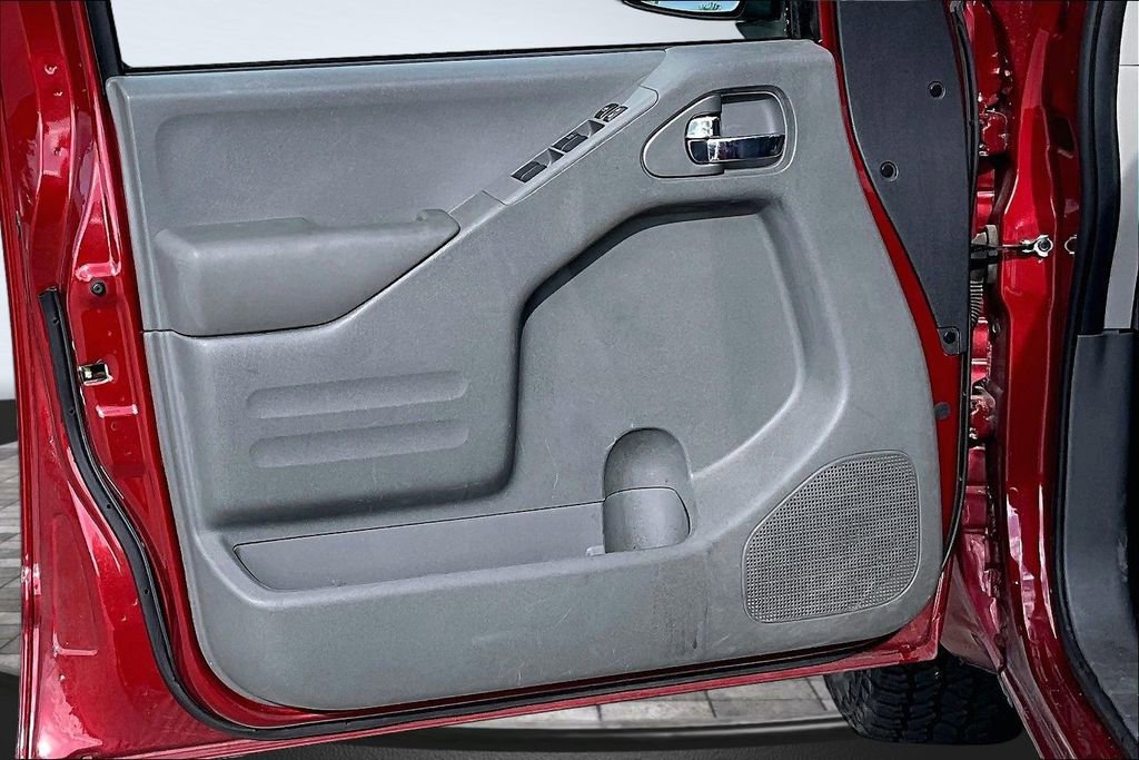 Used 2019 Nissan Frontier SV image 13