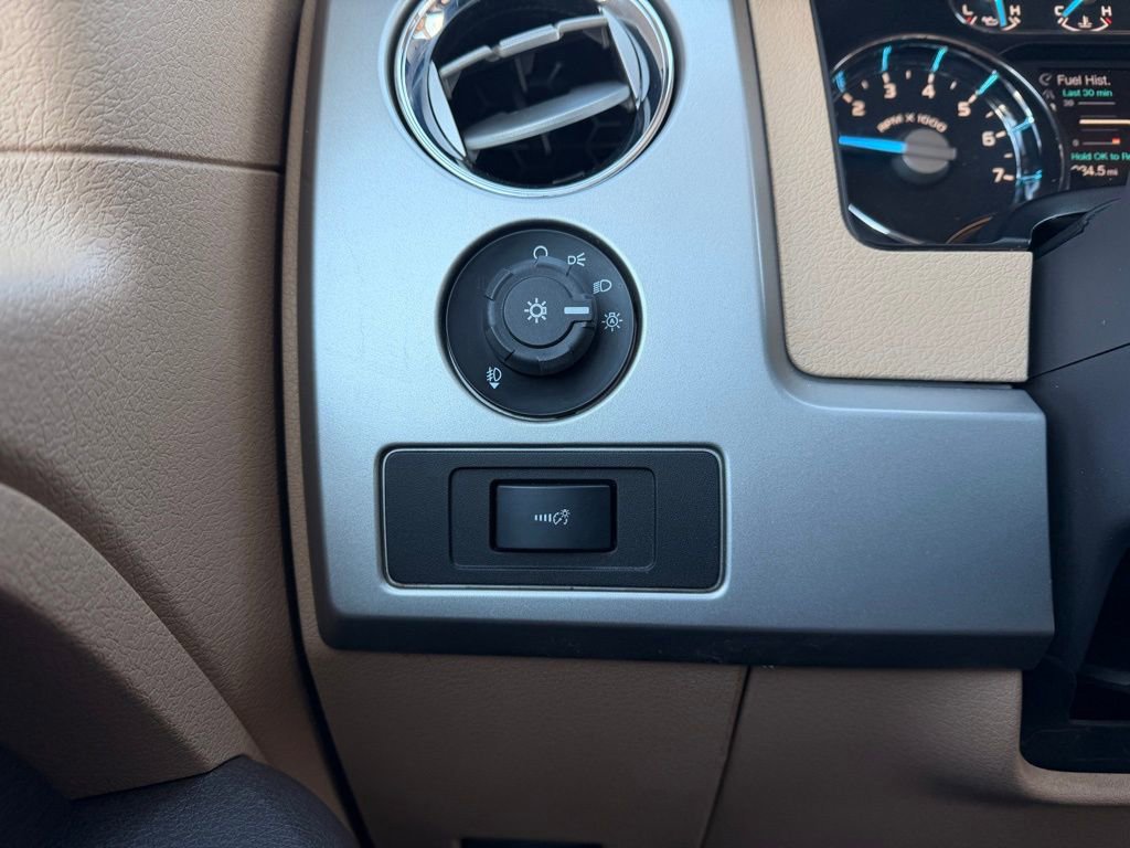 Used 2014 Ford F150 Lariat w/ Lariat Chrome Package image 24