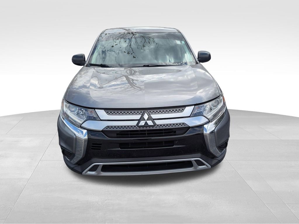 Used 2020 Mitsubishi Outlander ES image 2