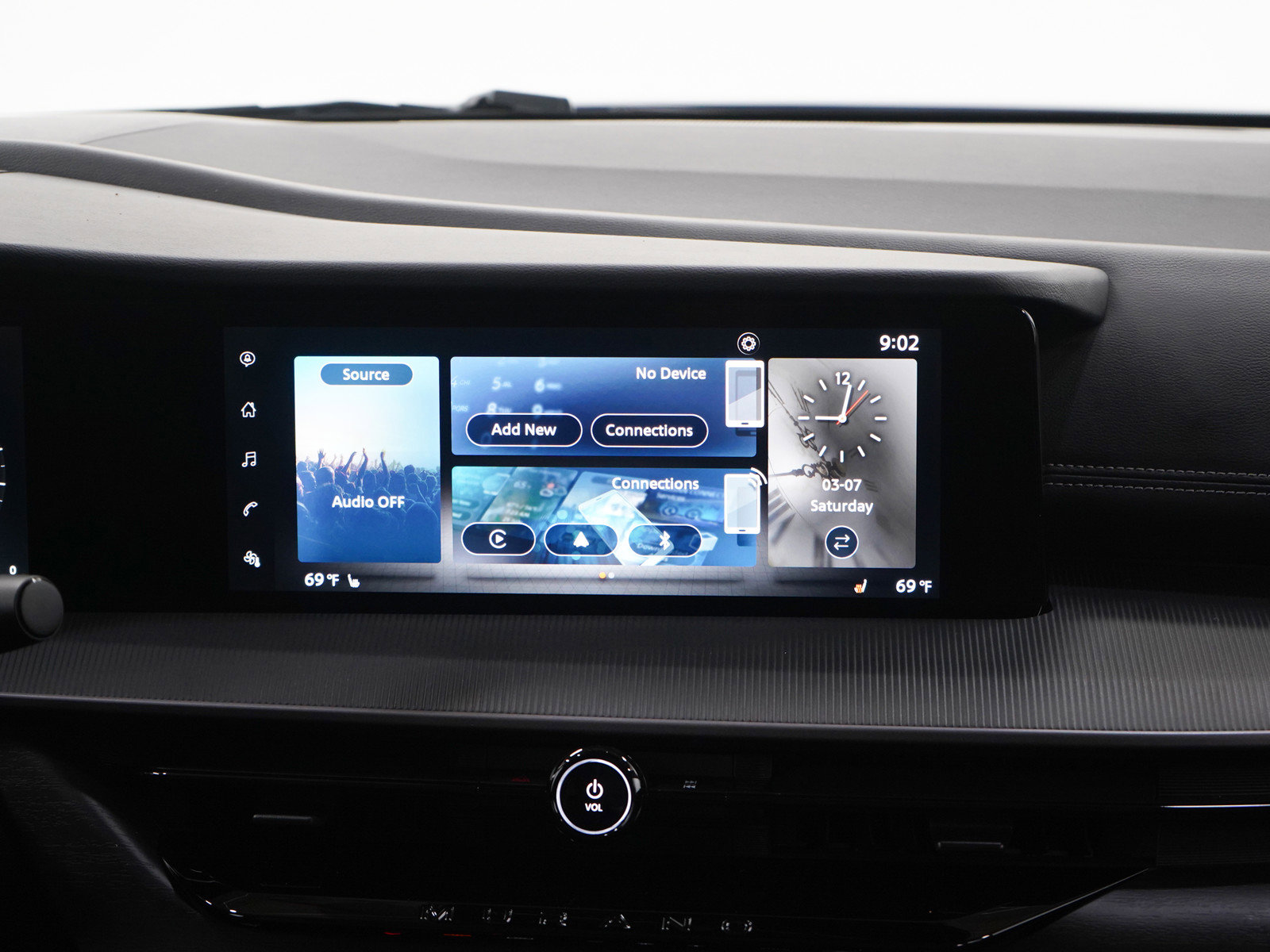 Used 2025 Nissan Murano SV image 15