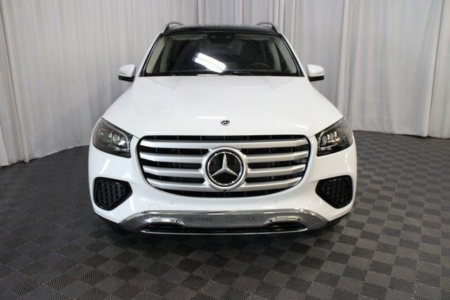 New 2026 Mercedes-Benz GLS 450 4MATIC image 2