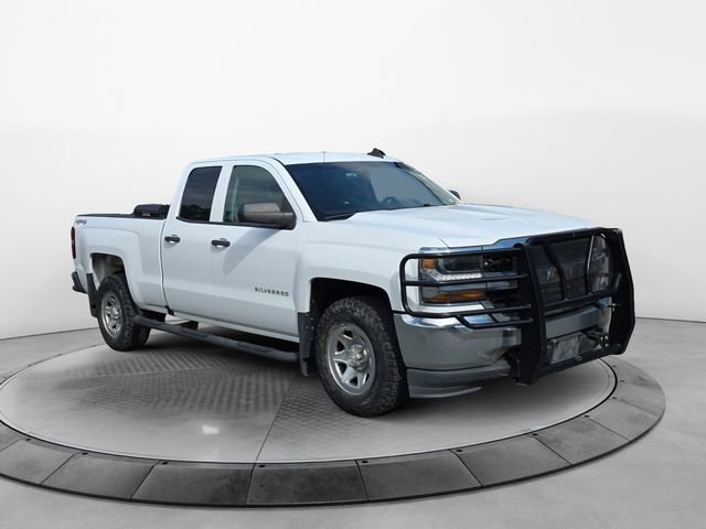 Used 2017 Chevrolet Silverado 1500 LS w/ Trailering Package AWD/4WD image 4