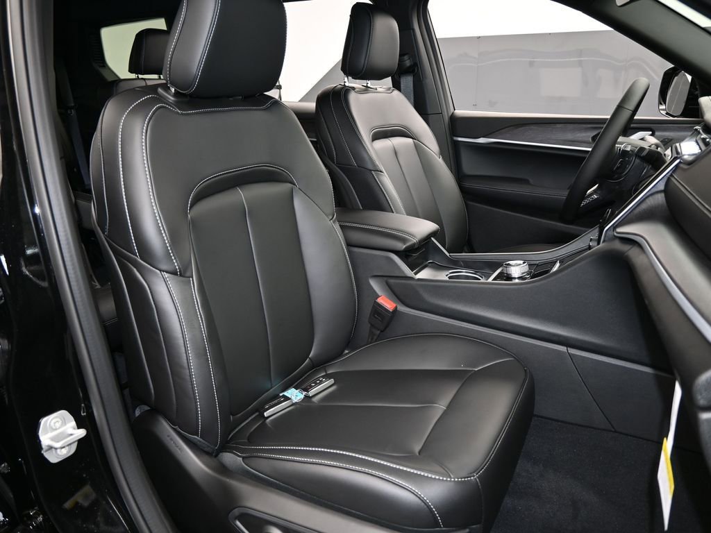 Used 2025 Jeep Grand Cherokee L Limited image 40