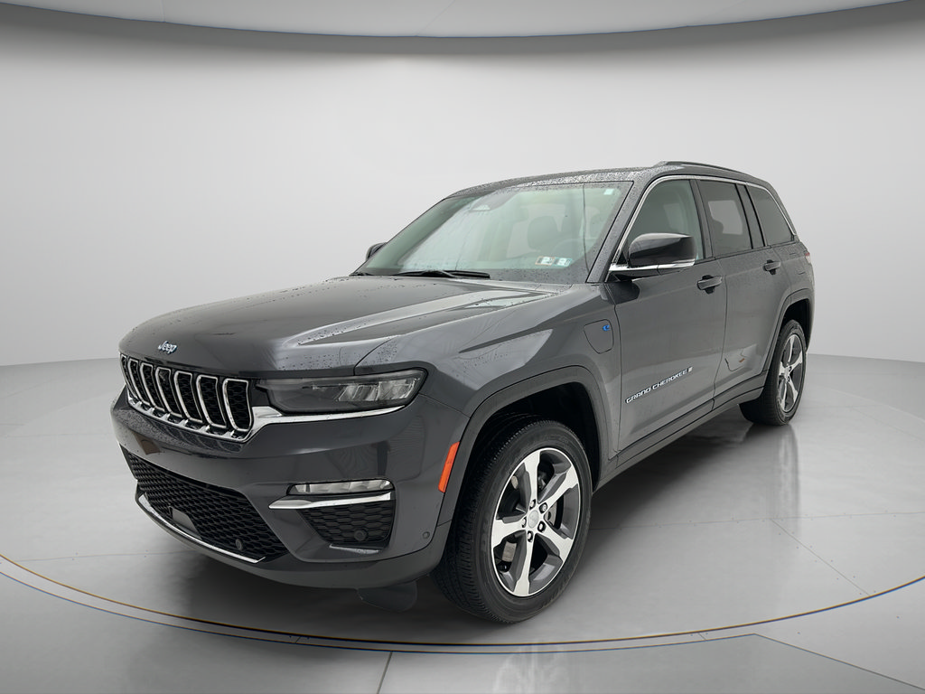 Used 2023 Jeep Grand Cherokee 4WD 4xe w/ Luxury Tech Group II image 6