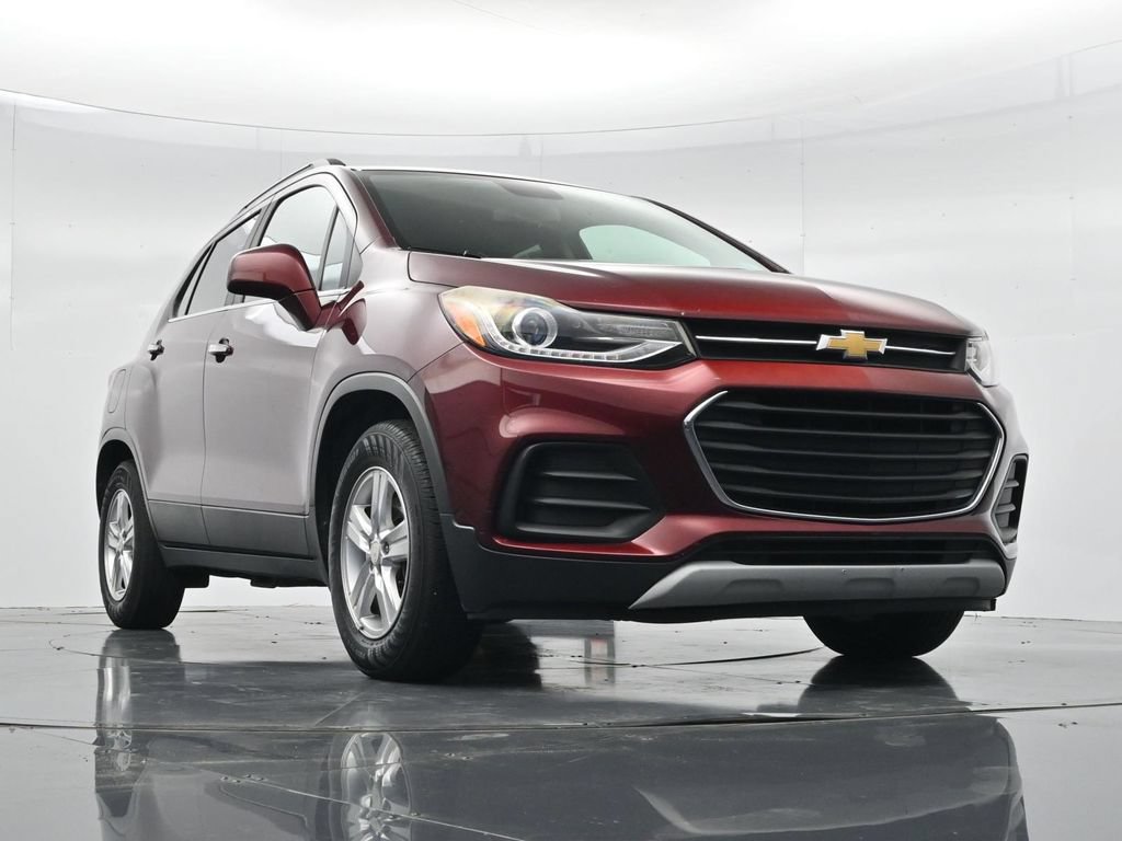Used 2017 Chevrolet Trax LT w/ LT Convenience Package FWD image 28