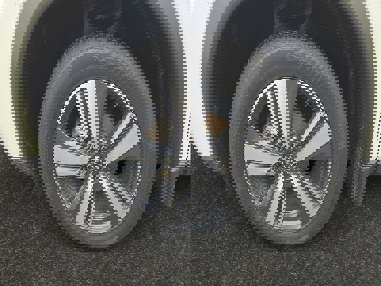 Used 2023 Nissan Rogue SL image 14