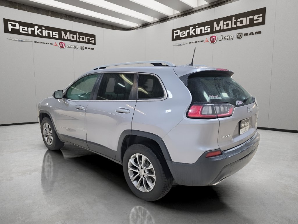 Used 2019 Jeep Cherokee Latitude Plus AWD/4WD image 5