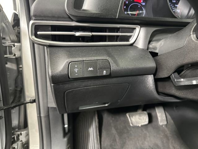 Used 2023 Hyundai Elantra SEL image 19