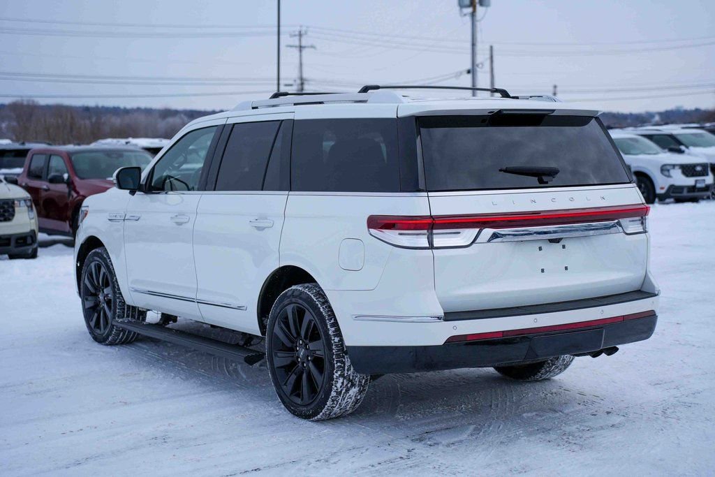 Used 2024 Lincoln Navigator Reserve image 7