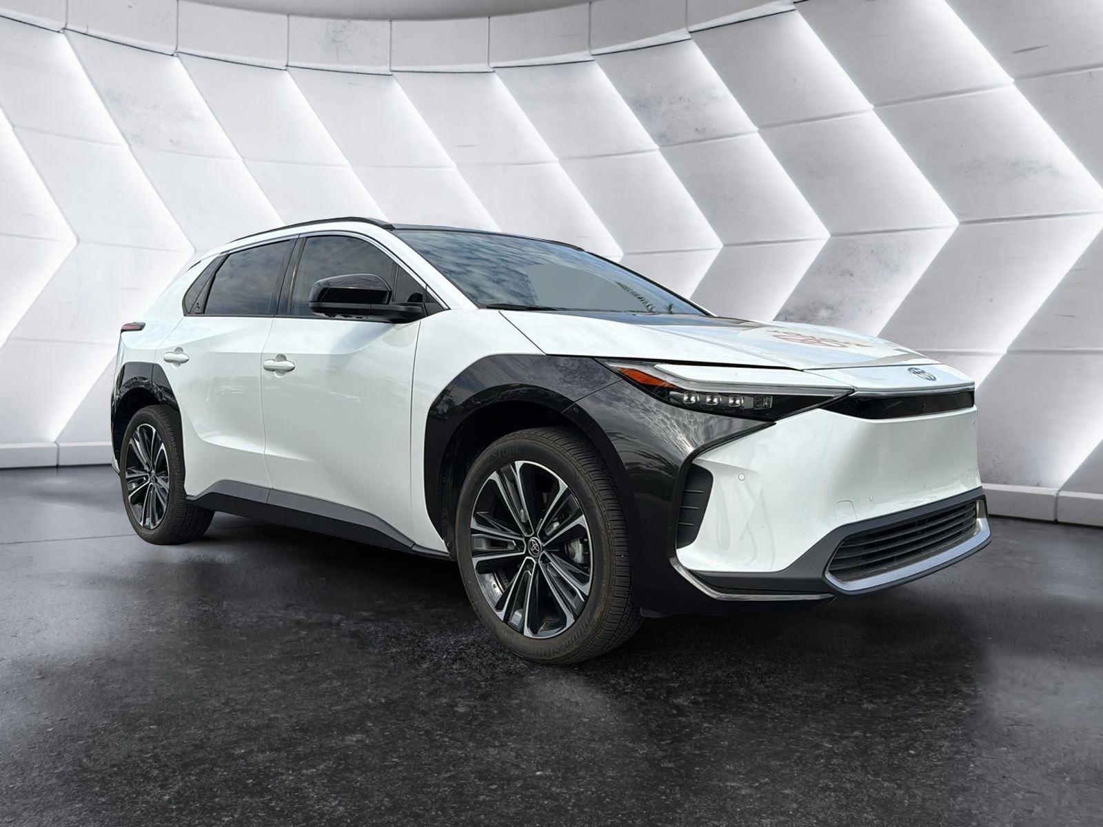 Certified 2023 Toyota bZ4X Limited image 1