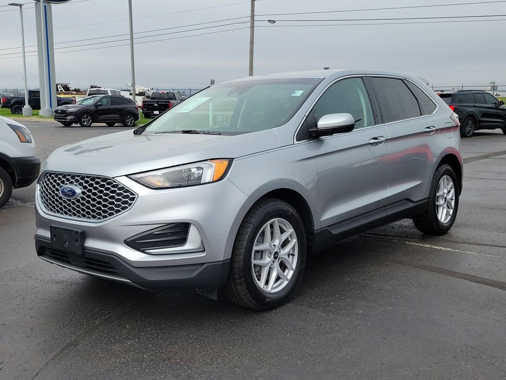 Certified 2024 Ford Edge SEL image 8