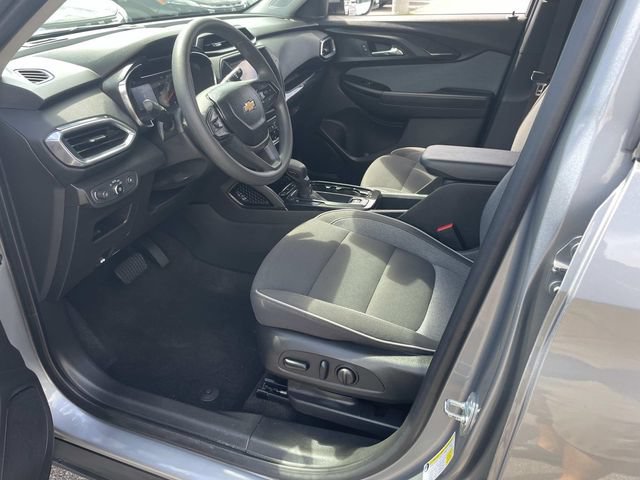 Used 2023 Chevrolet TrailBlazer LT FWD image 21