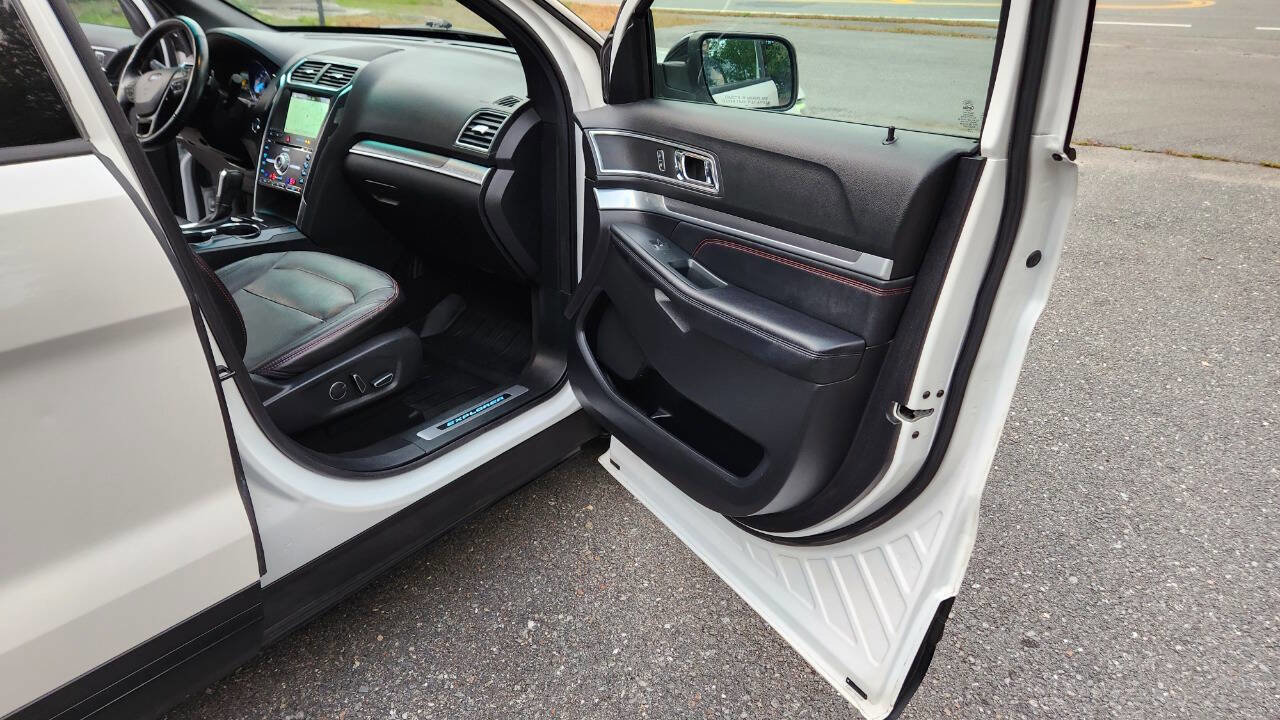 Used 2018 Ford Explorer Sport w/ Equipment Group 401A image 42
