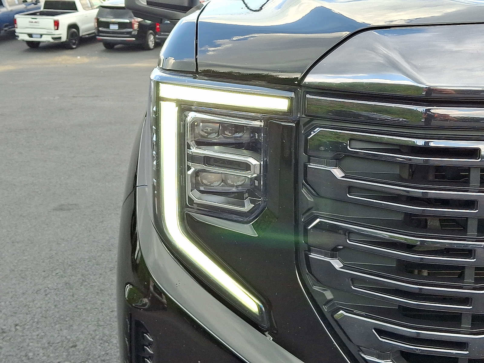 Used 2024 GMC Sierra 1500 Denali Ultimate image 10