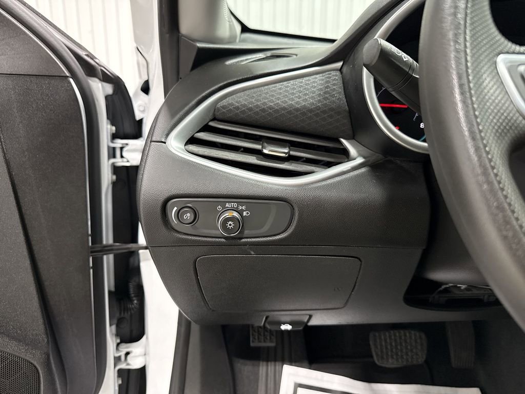 Used 2022 Chevrolet Malibu LS image 18