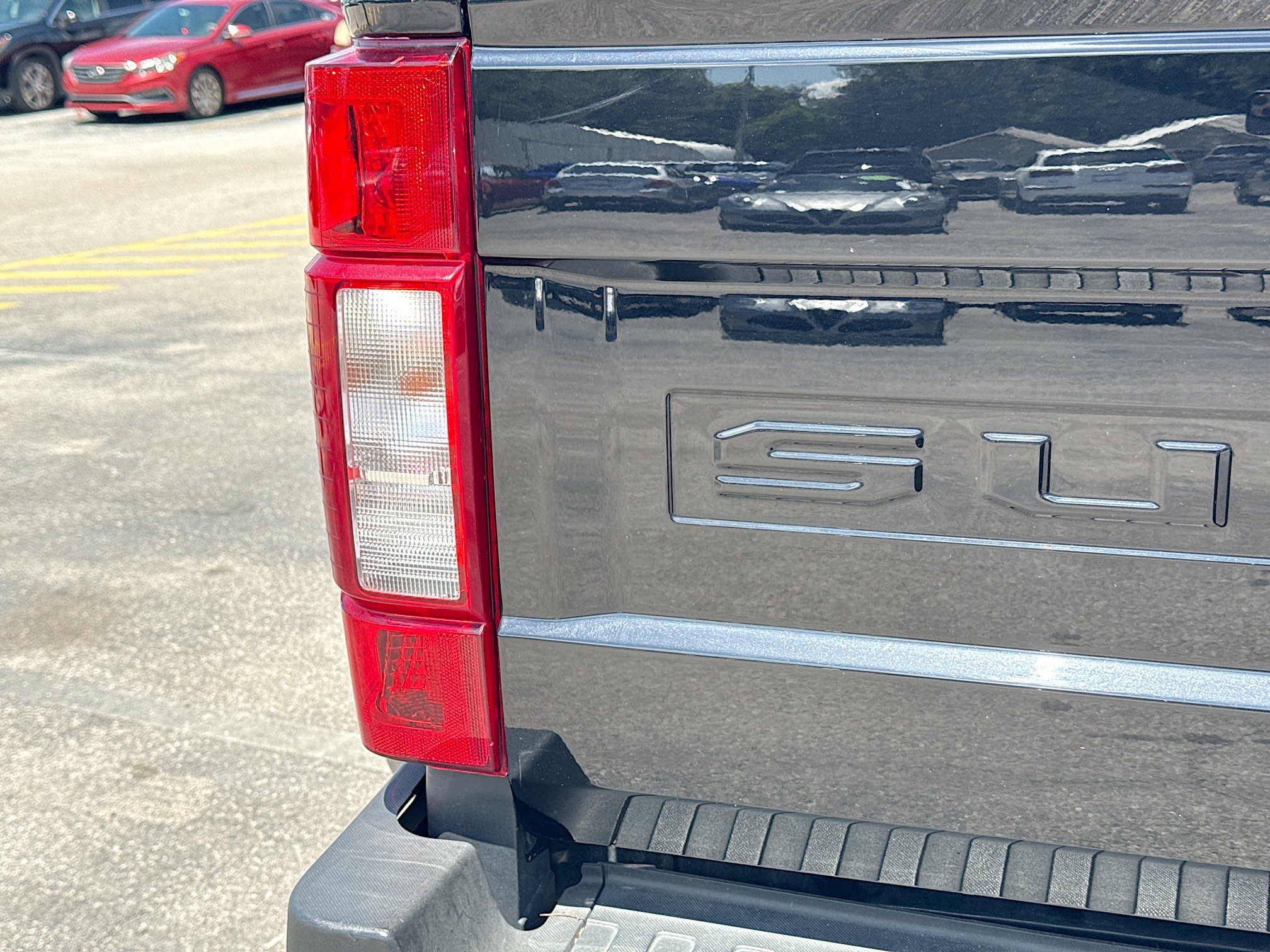 Used 2022 Ford F350 XLT AWD/4WD image 10