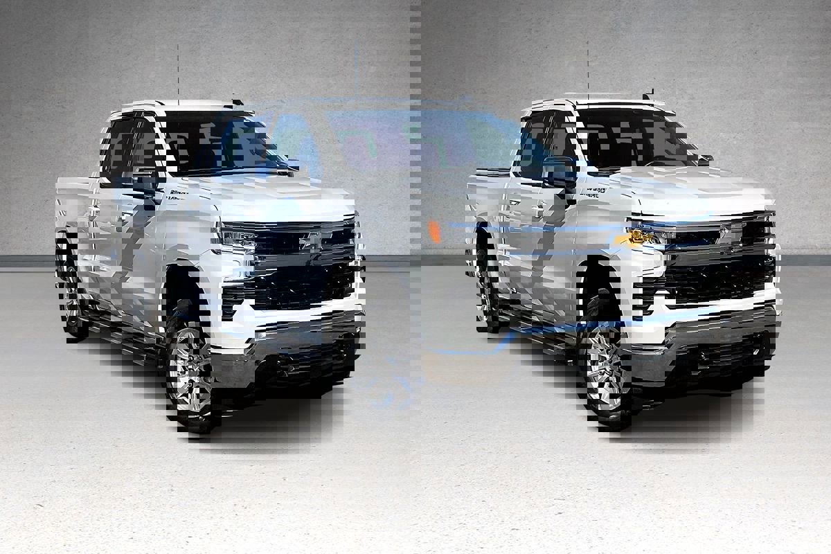 Used 2024 Chevrolet Silverado 1500 LT w/ Protection Package image 2