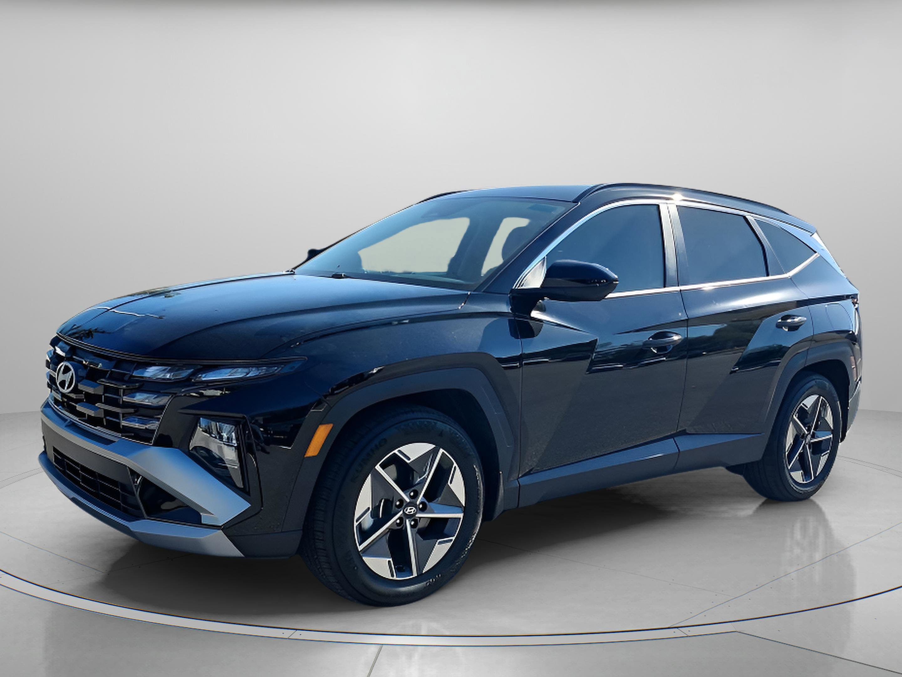 Certified 2025 Hyundai Tucson SEL image 2