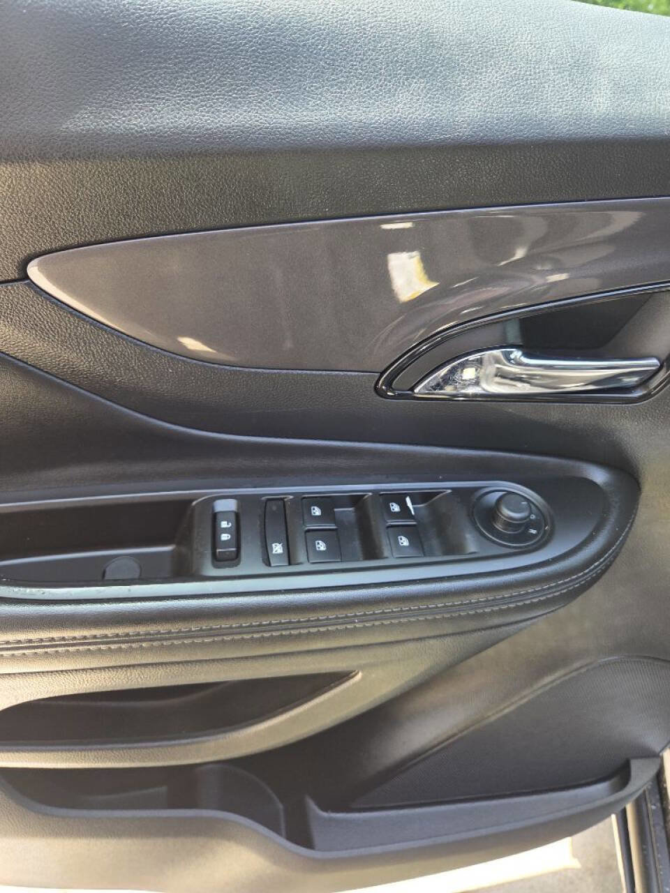 Used 2019 Buick Encore Preferred FWD image 12