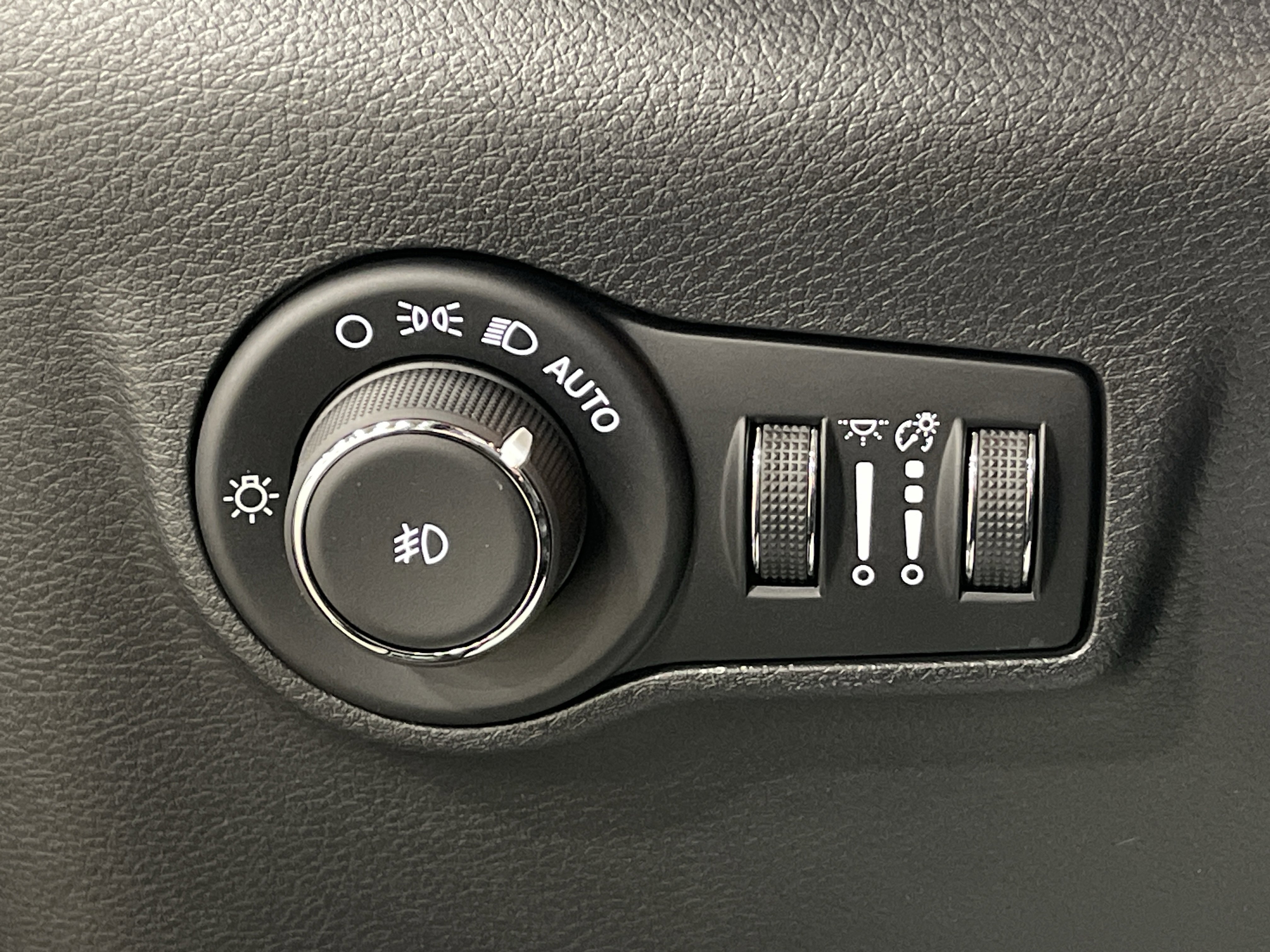 Used 2024 Jeep Compass Limited image 20