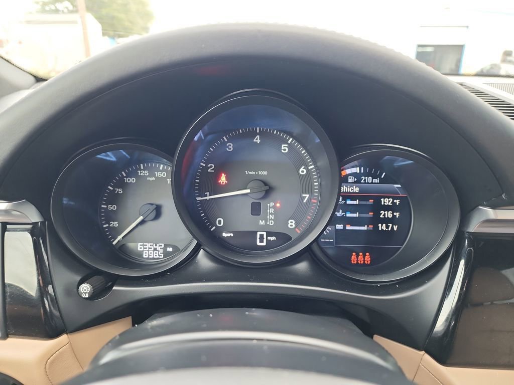 Used 2022 Porsche Macan image 21