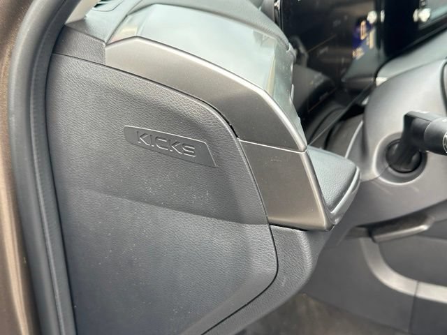 Used 2025 Nissan Kicks S AWD/4WD image 22