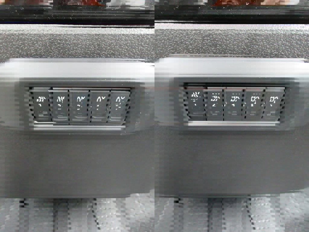 New 2026 Chevrolet Silverado 3500 LT w/ Convenience Package image 28