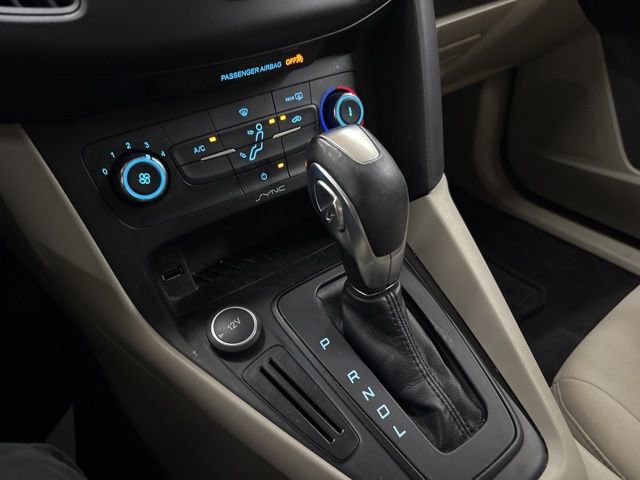Used 2015 Ford Focus SE w/ Interior Protection Package FWD image 30