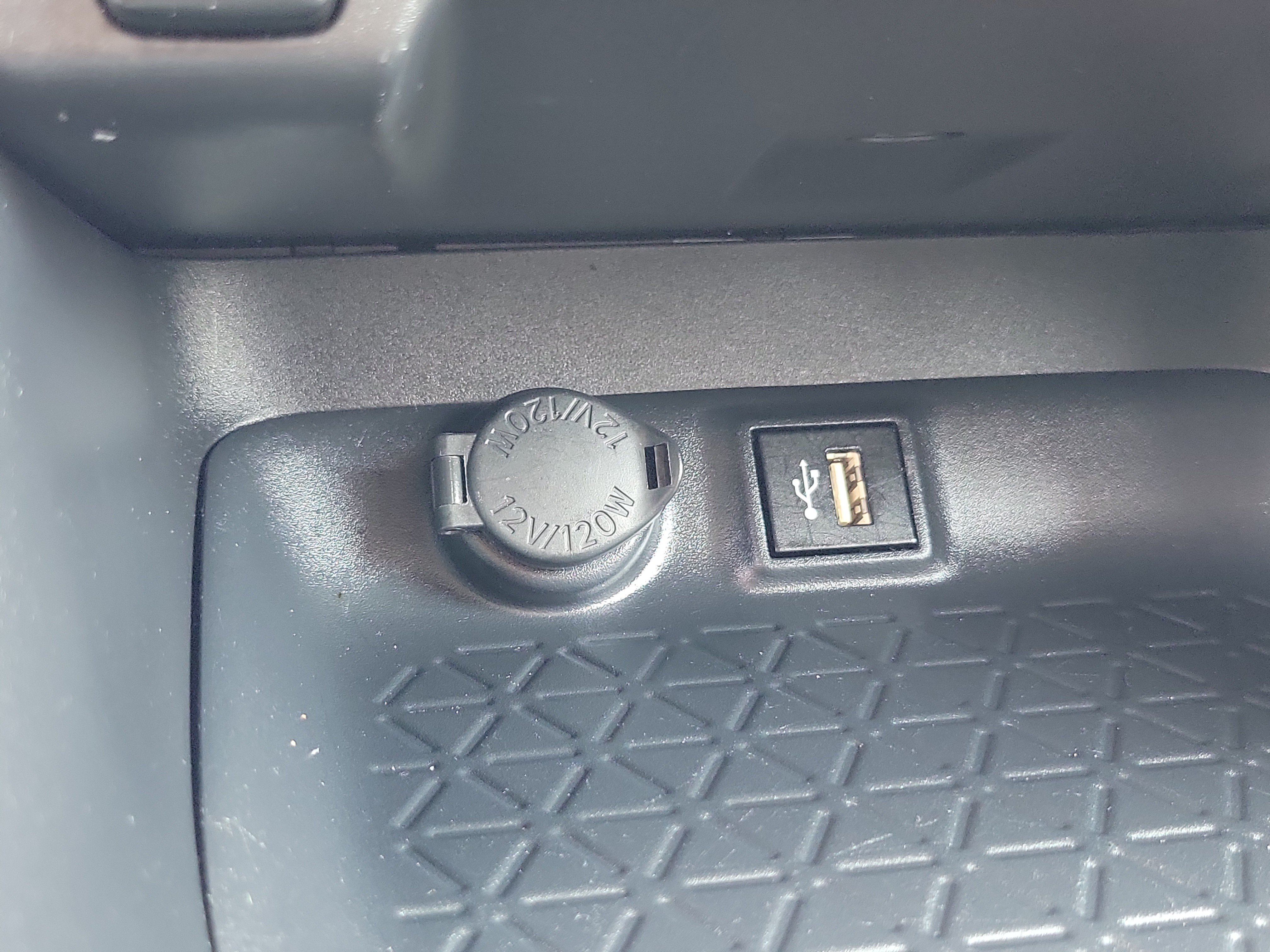 Certified 2025 Toyota RAV4 XLE AWD/4WD image 29