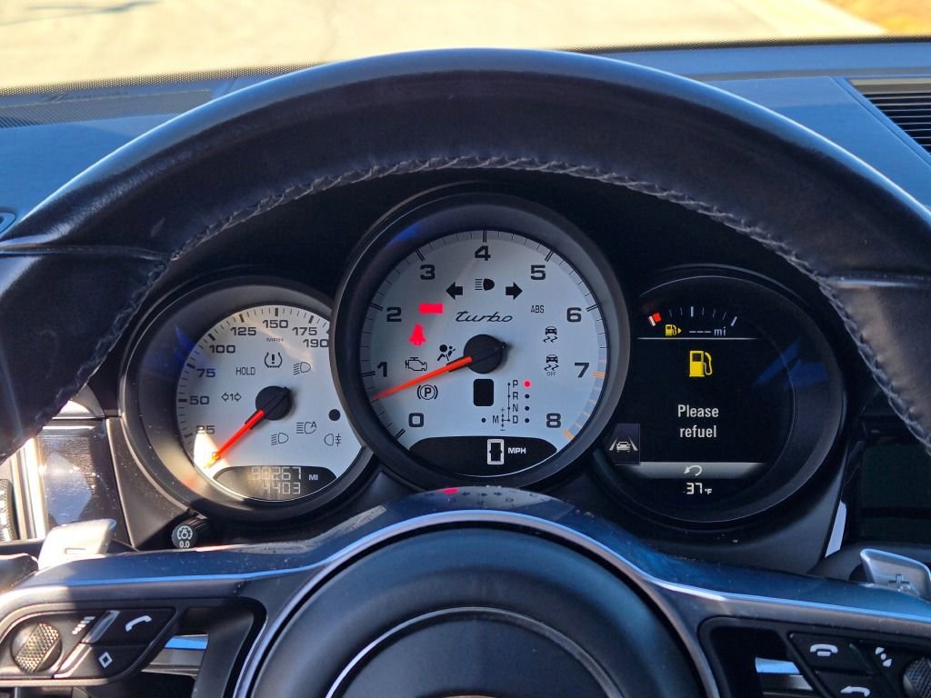 Used 2017 Porsche Macan Turbo image 31