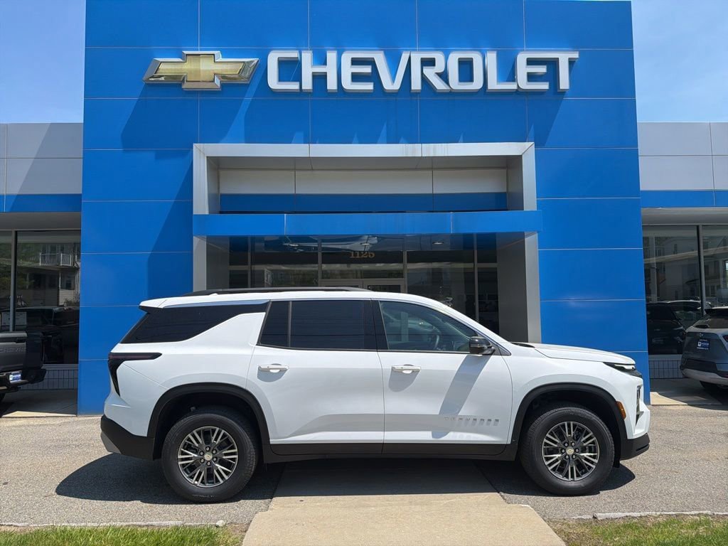New 2026 Chevrolet Traverse LT w/ Driver Confidence Package AWD/4WD image 6