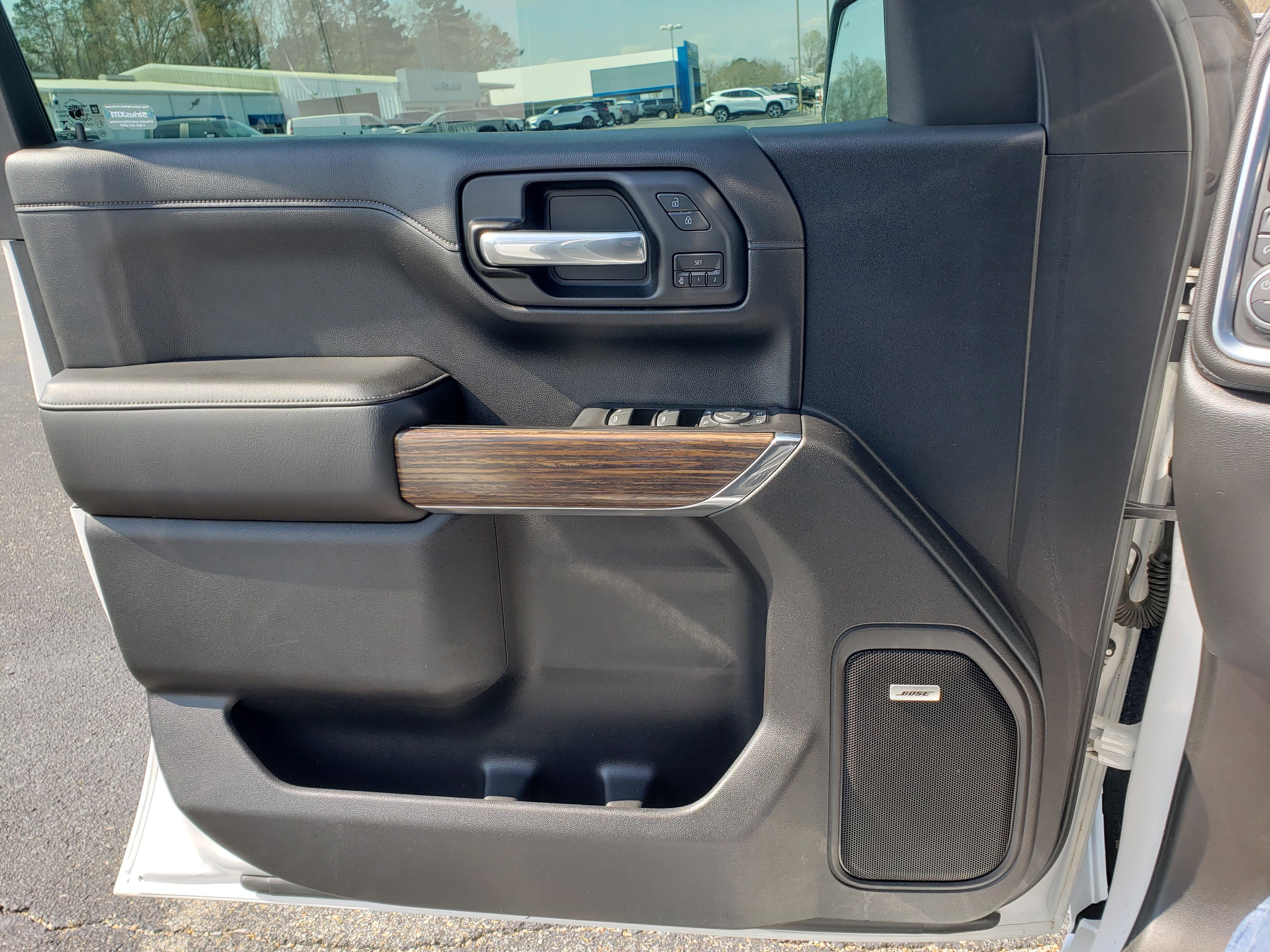 Used 2019 Chevrolet Silverado 1500 High Country w/ Technology Package image 10