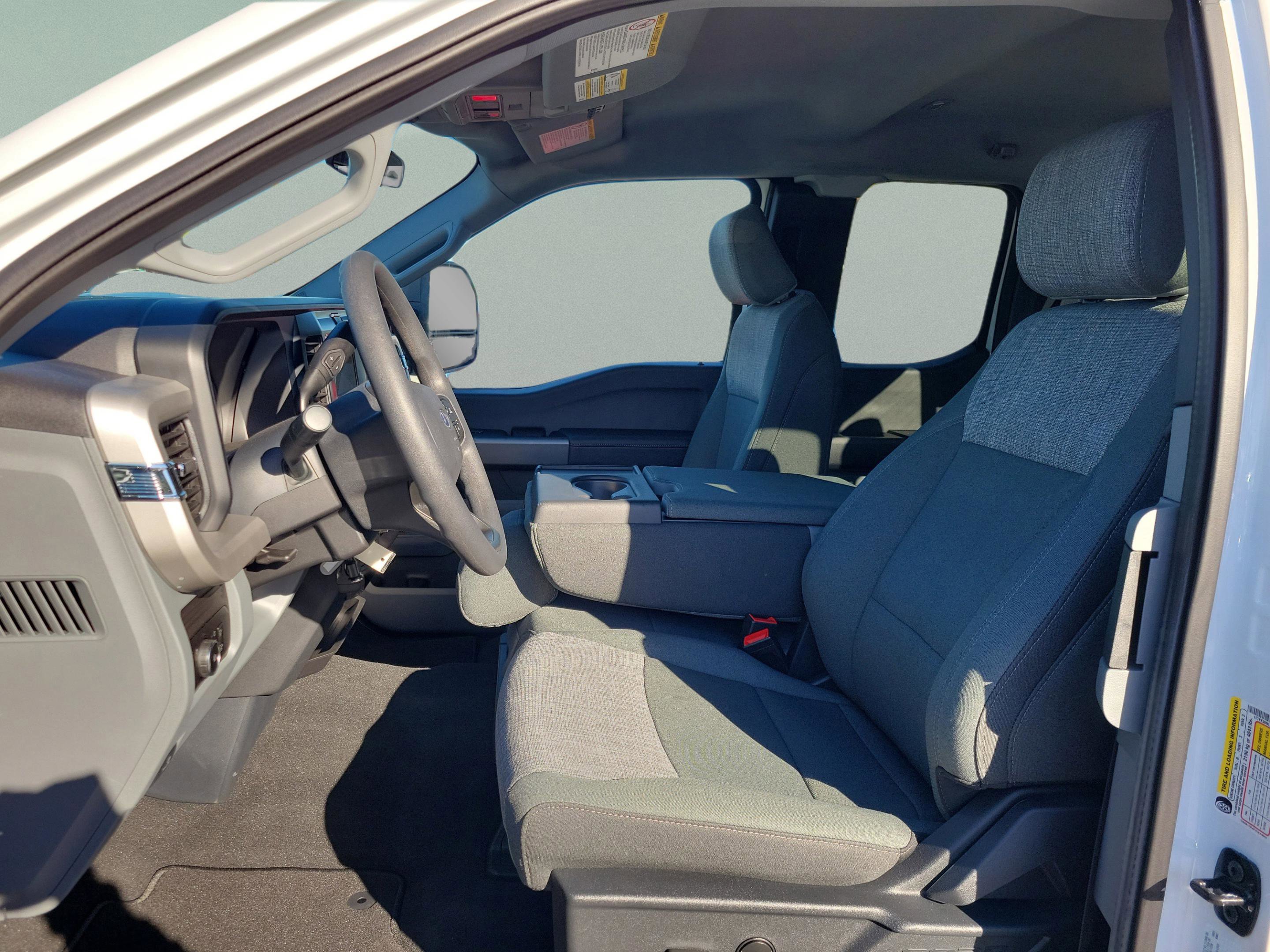 New 2025 Ford F350 XLT w/ FX4 Off-Road Package image 26