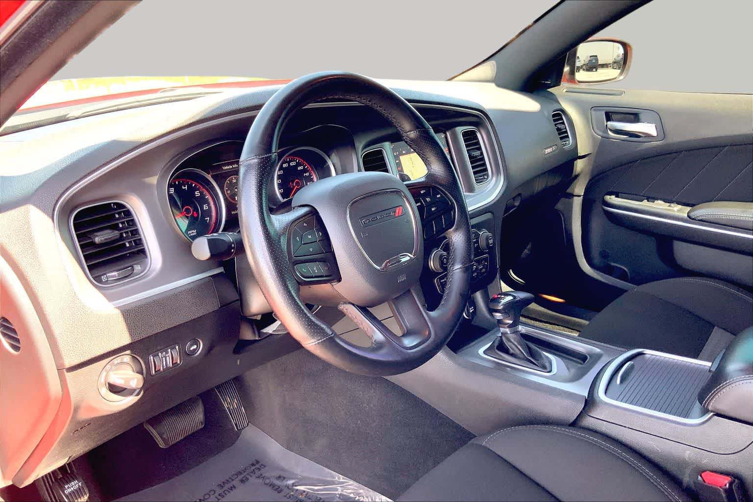 Used 2022 Dodge Charger Scat Pack w/ Harman/Kardon Audio Group RWD image 17