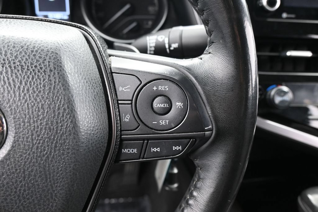 Used 2023 Toyota Camry SE FWD image 17