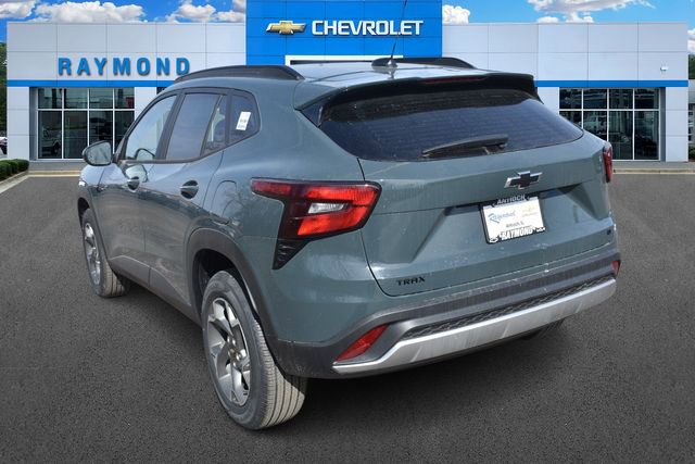 New 2026 Chevrolet Trax LT w/ LPO, Blackout Package image 6