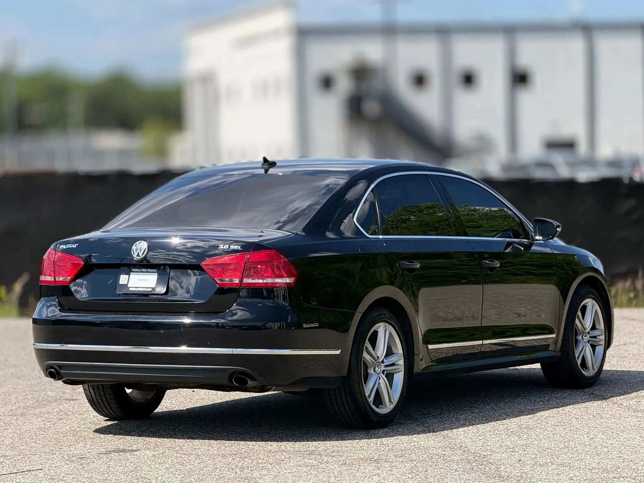 Used 2012 Volkswagen Passat 3.6 SEL Premium image 9