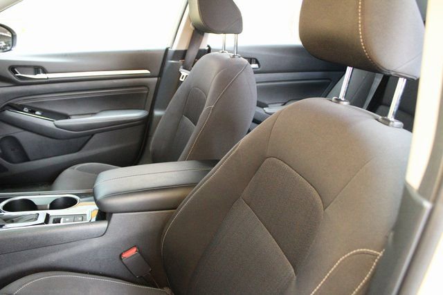 Used 2020 Nissan Altima 2.5 SV image 16