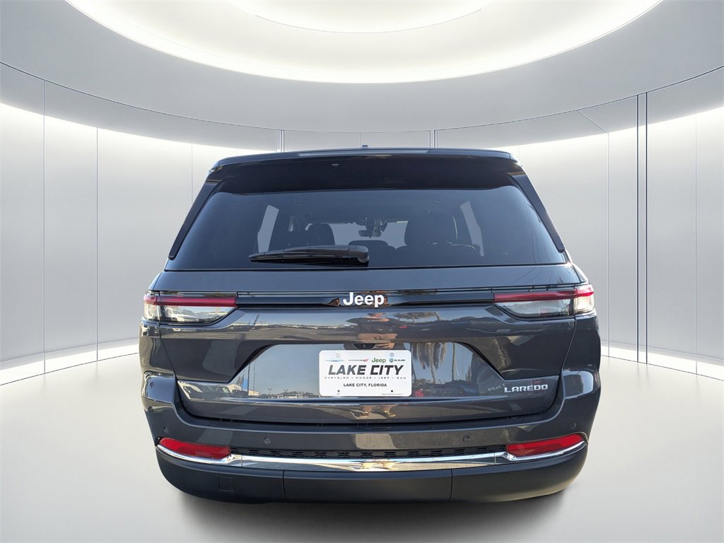 New 2025 Jeep Grand Cherokee Laredo X w/ Trailer Tow Package image 6