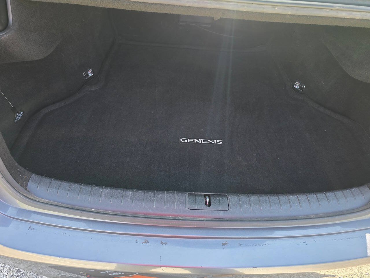 Used 2015 Hyundai Genesis 3.8 w/ Option Group 03 AWD/4WD image 39