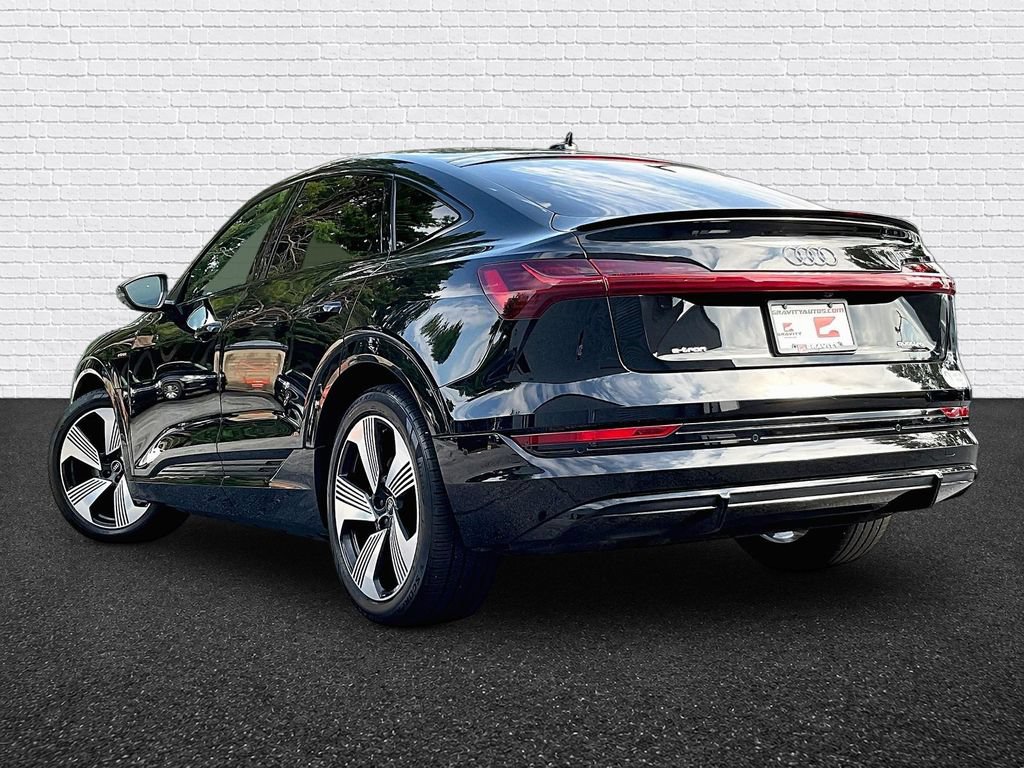 Used 2021 Audi e-tron Premium Plus w/ Premium Plus Package AWD/4WD image 4