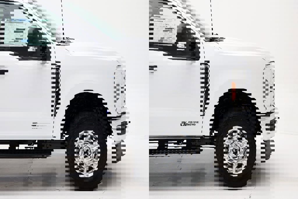 New 2026 Ford F250 XLT image 3