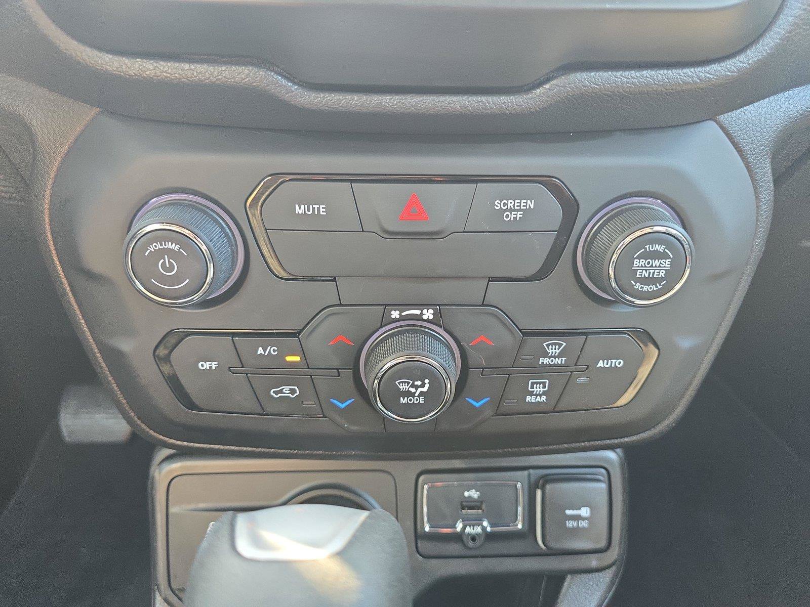 Used 2018 Jeep Renegade Sport w/ Power & Air Group AWD/4WD image 17