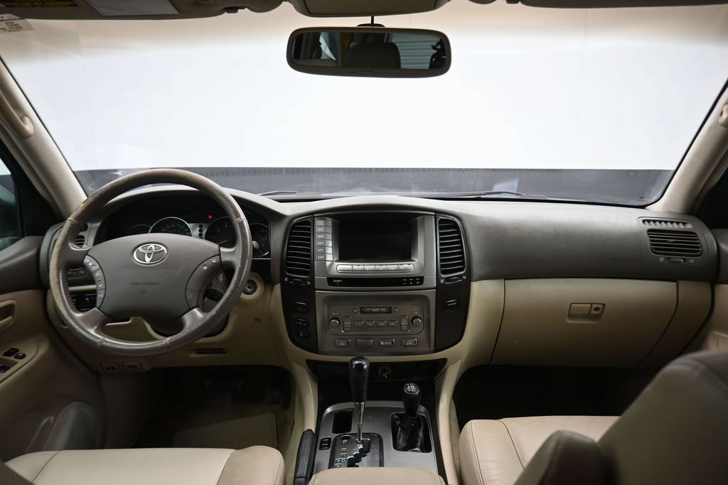 Used 2004 Toyota Land Cruiser AWD/4WD image 36