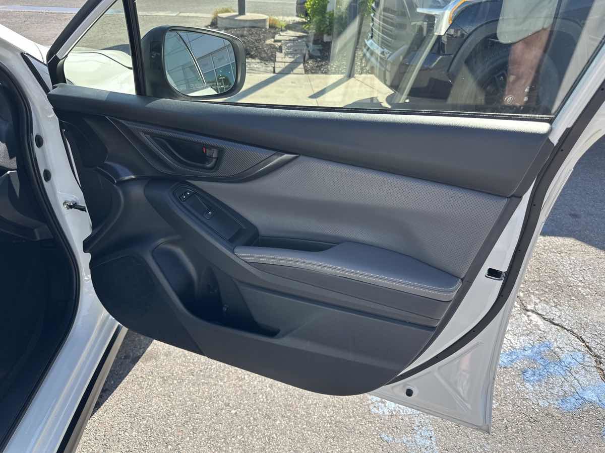 Used 2022 Subaru Crosstrek 2.5i Sport w/ Moonroof Package image 21