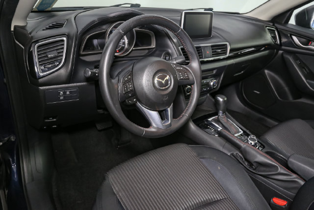Used 2015 MAZDA MAZDA3 i Touring w/ Technology Package FWD image 20