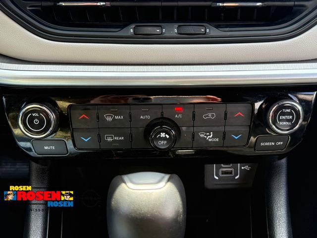 Used 2025 Jeep Compass Limited AWD/4WD image 19