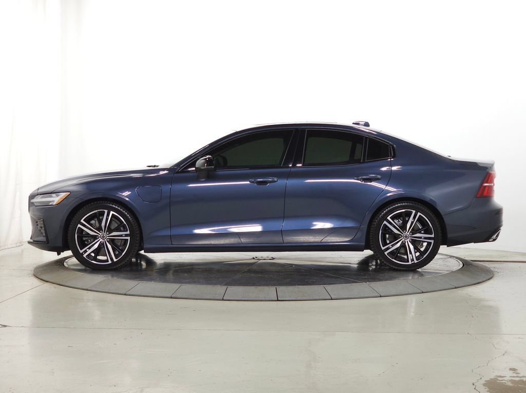 Certified 2022 Volvo S60 T8 R-Design Expression w/ Advanced Package AWD/4WD image 6