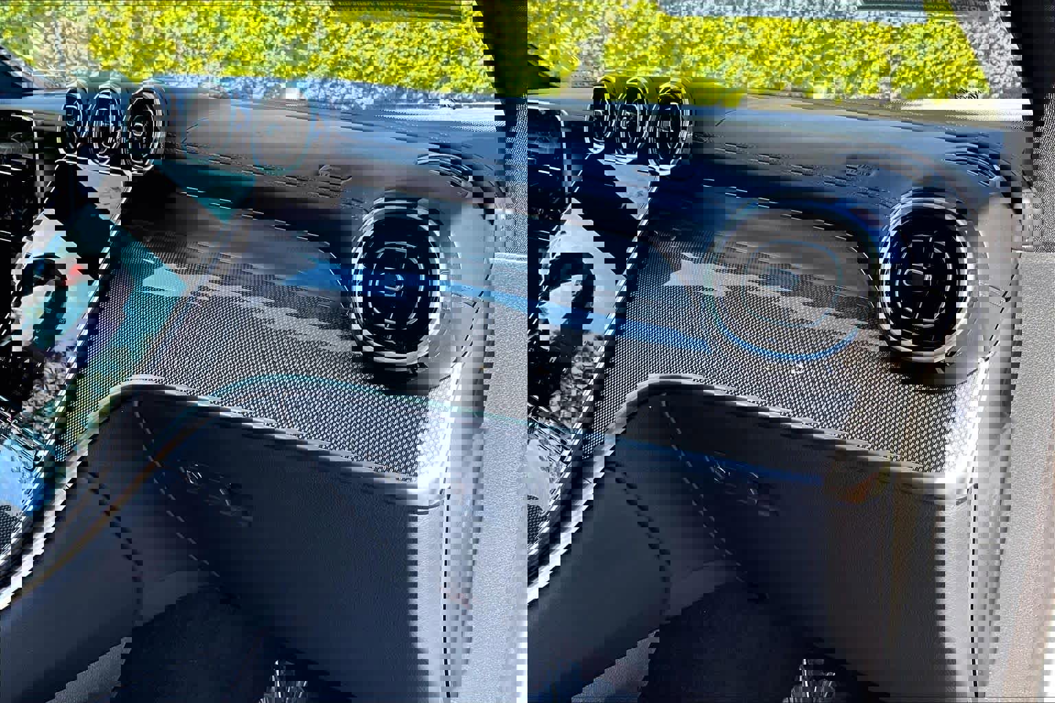 Used 2025 Mercedes-Benz GLC 43 AMG 4MATIC image 17